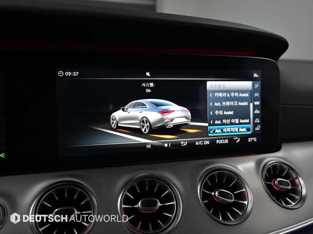 Mercedes-Benz CLS-Class — photo 17