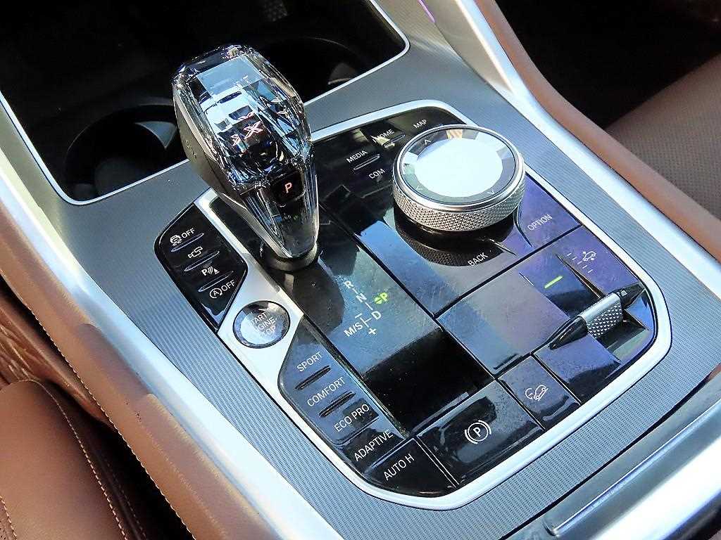 BMW X6 — photo 11
