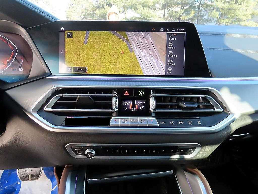 BMW X6 — photo 13