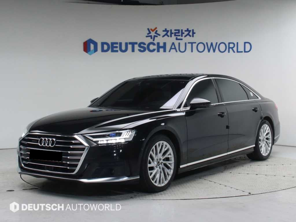 Audi A8 — photo 01