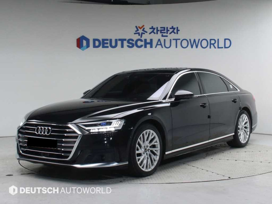Audi A8 — photo 01