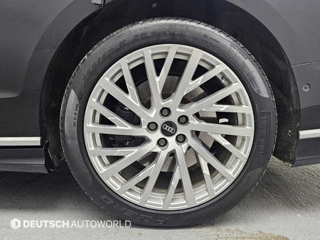Audi A8 — photo 05