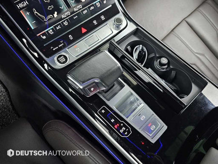 Audi A8 — photo 09
