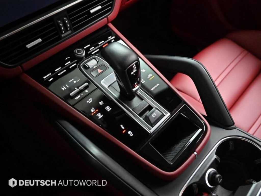 Porsche Cayenne — photo 09