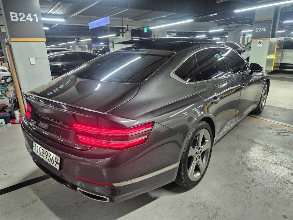 Genesis G80 — photo 03