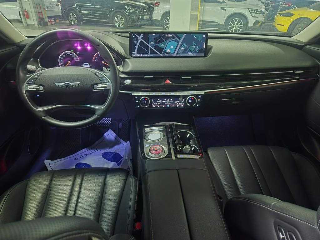 Genesis G80 — photo 09
