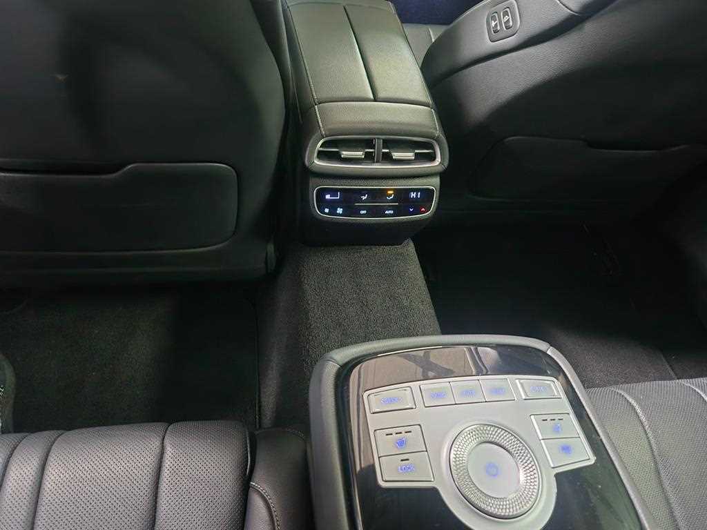 Genesis G80 — photo 19