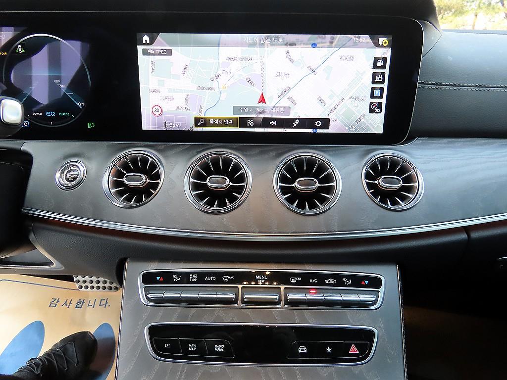 Mercedes-Benz CLS-Class — photo 13
