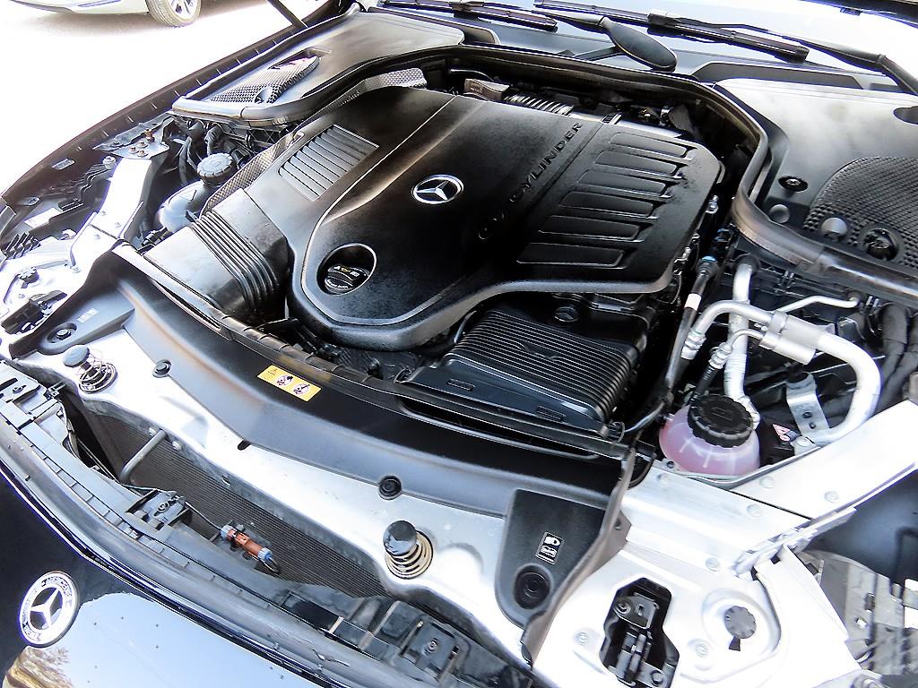 Mercedes-Benz CLS-Class — photo 19