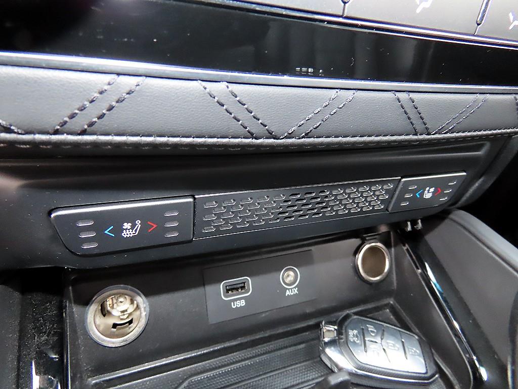 KGM Rexton — photo 13