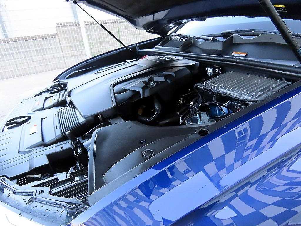 Audi Q8 — photo 19