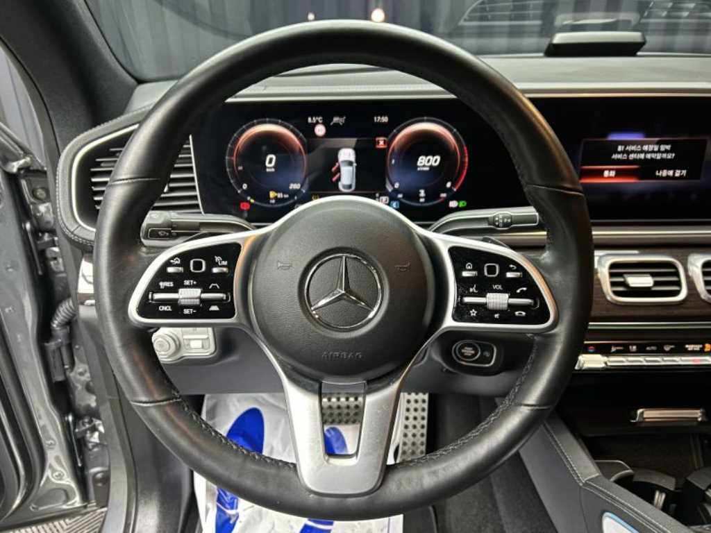 Mercedes-Benz GLE-Class — photo 07