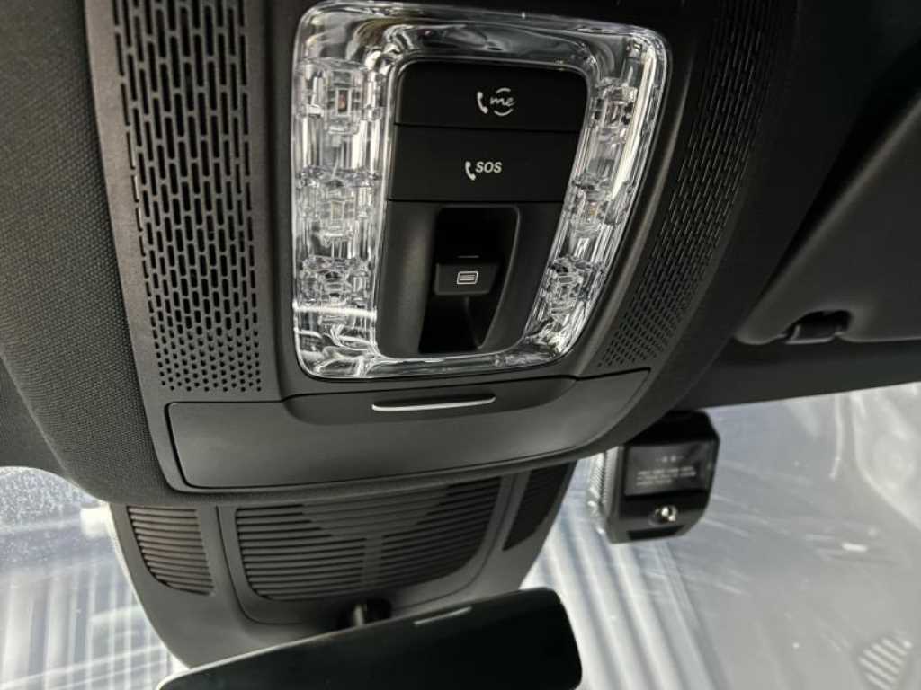 Mercedes-Benz GLE-Class — photo 12