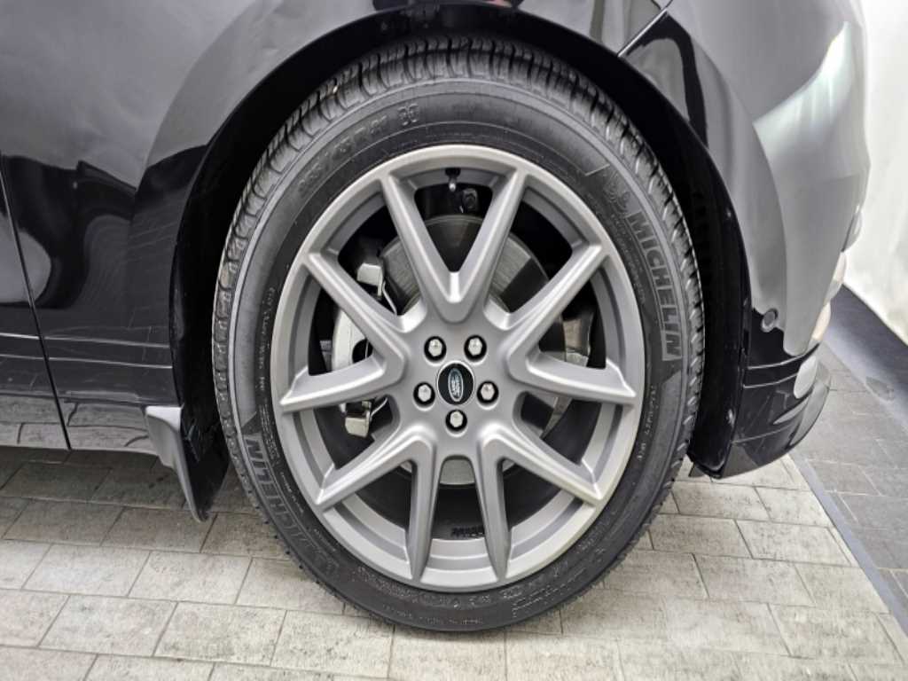 Land Rover Range Rover Velar — photo 05