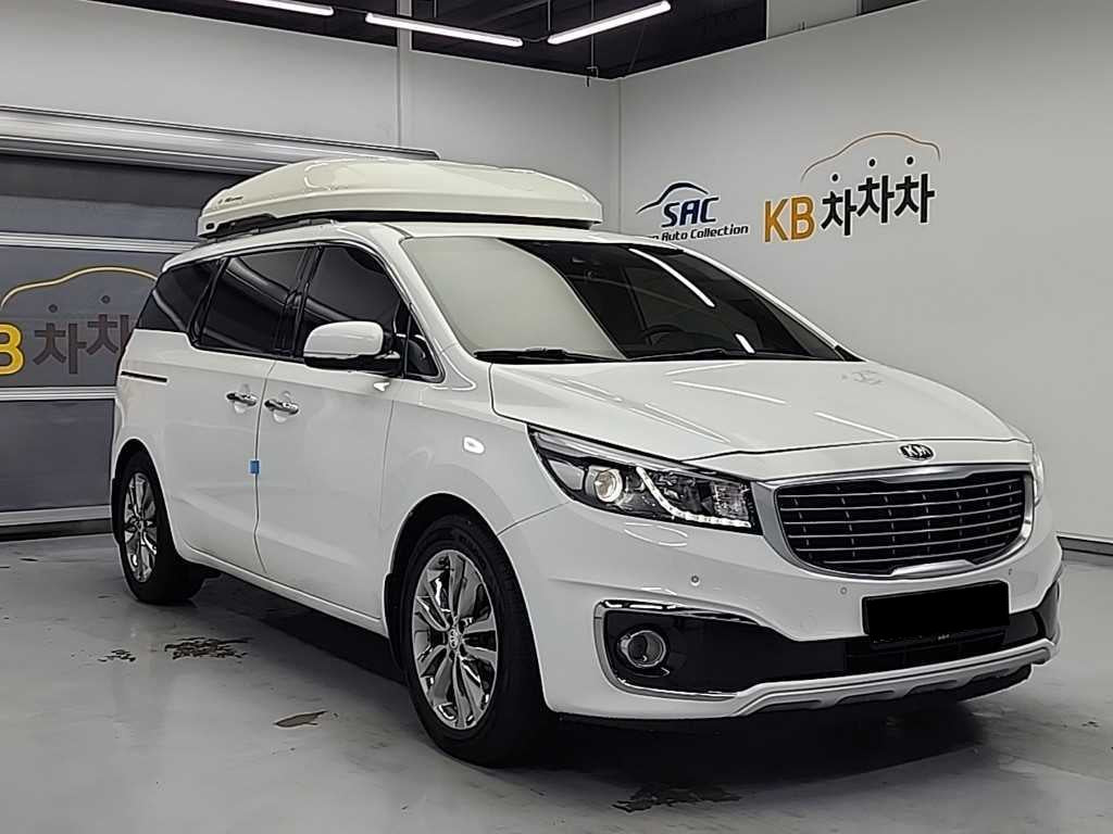 Kia Carnival — photo 04