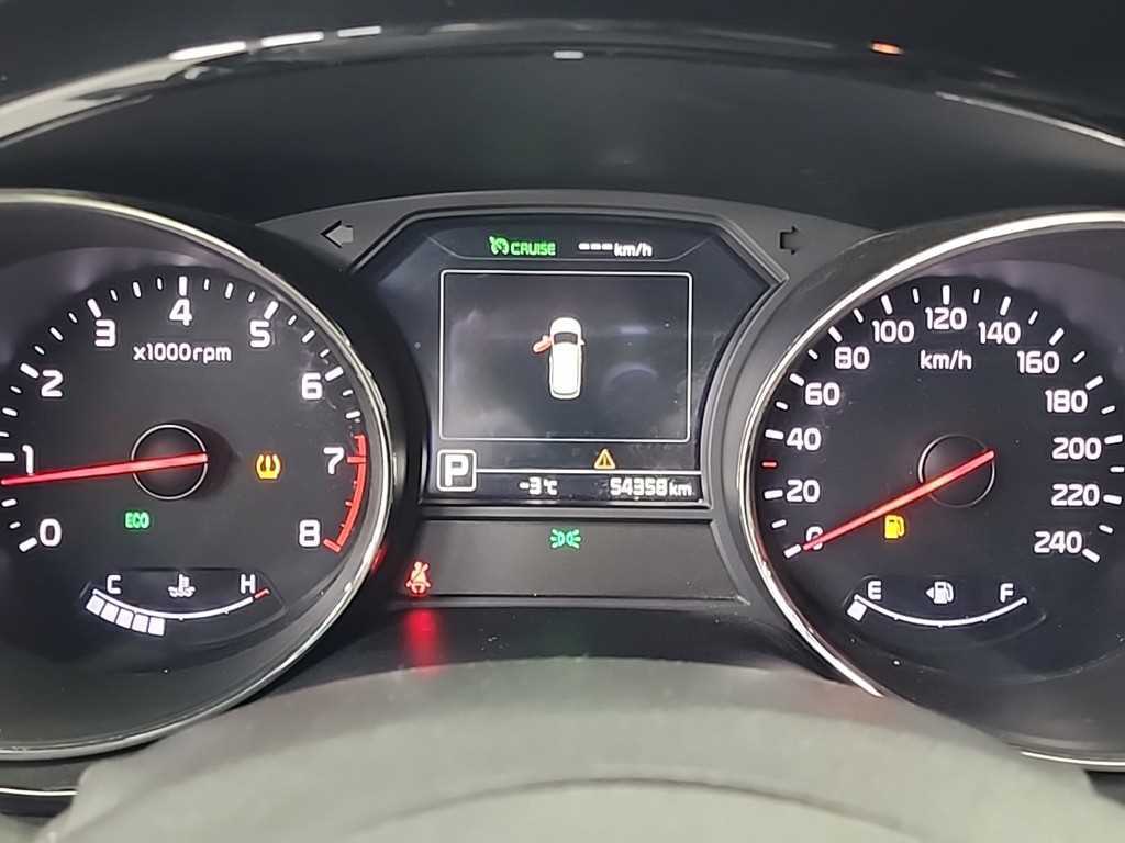 Kia Carnival — photo 06