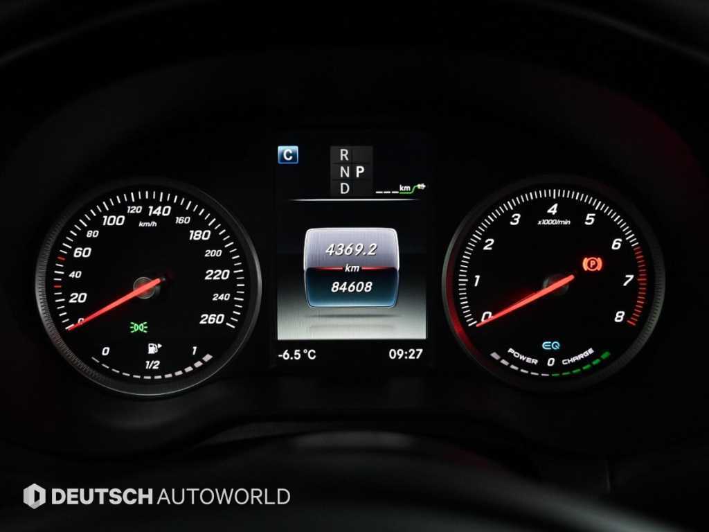 Mercedes-Benz GLC-Class — photo 08