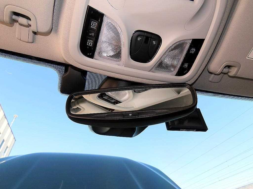 Jeep Cherokee — photo 15