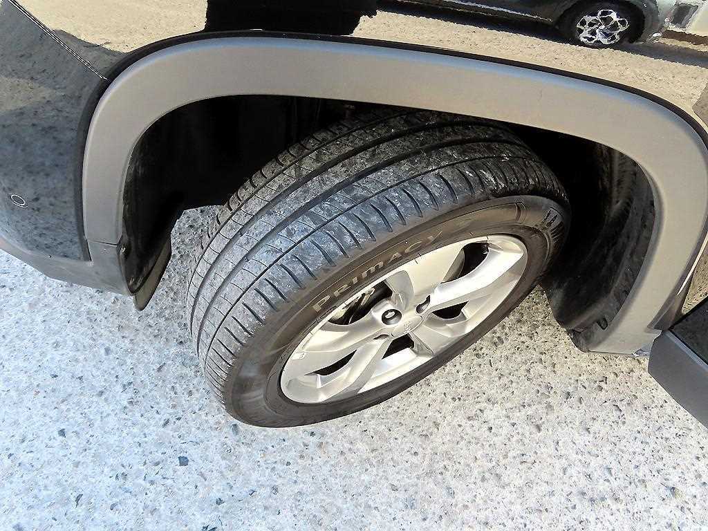 Jeep Cherokee — photo 20