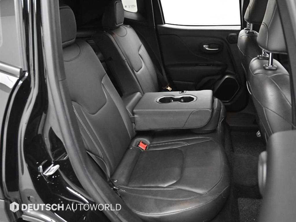 Jeep Renegade — photo 12