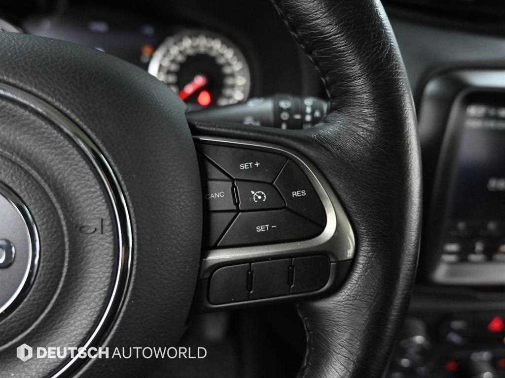 Jeep Renegade — photo 16