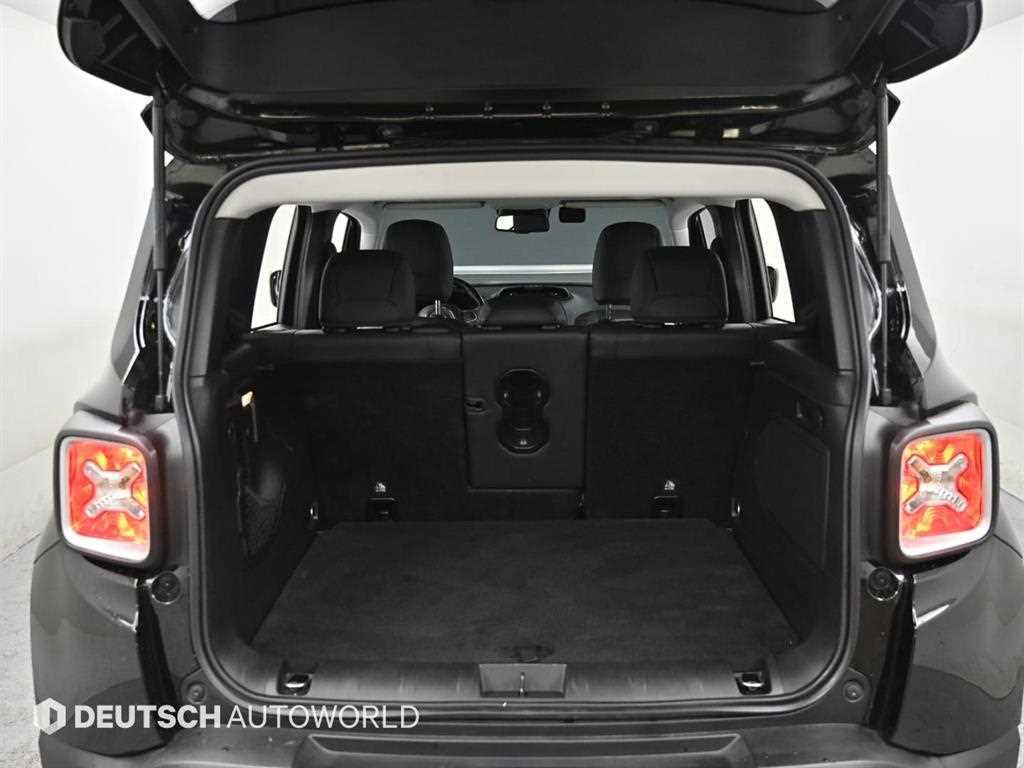 Jeep Renegade — photo 20