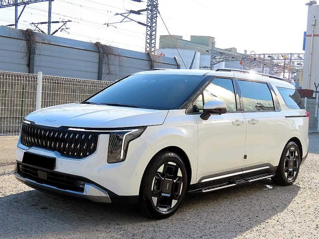 Kia Carnival — photo 01