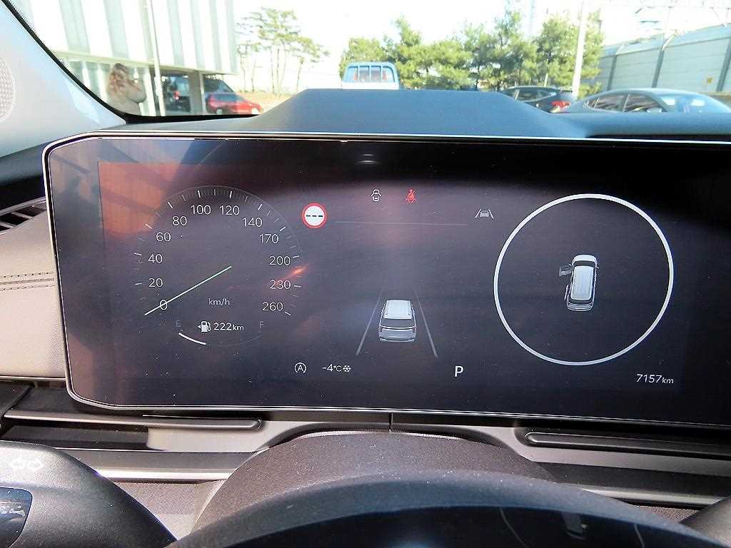 Kia Carnival — photo 09