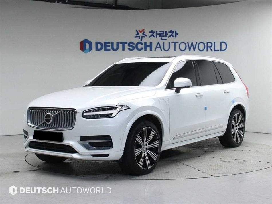 Volvo XC90 — photo 01