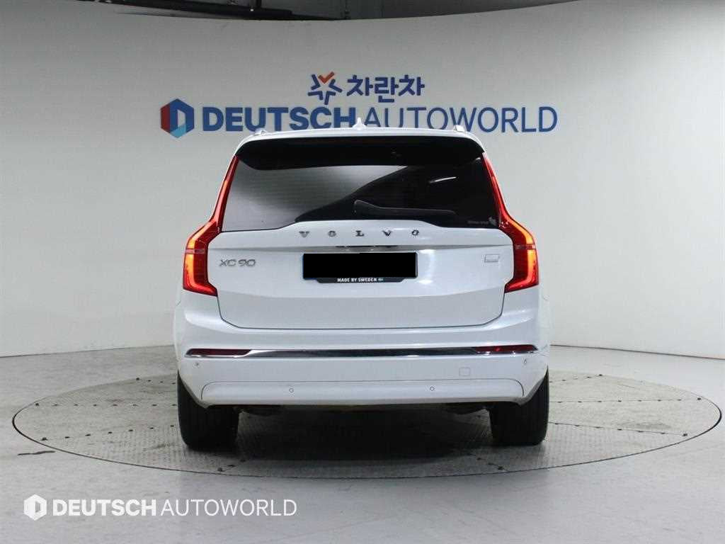 Volvo XC90 — photo 04