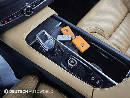 Volvo XC90 — photo 09