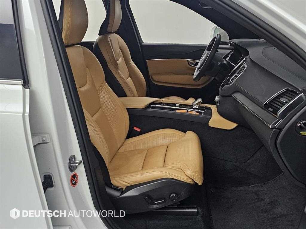 Volvo XC90 — photo 10