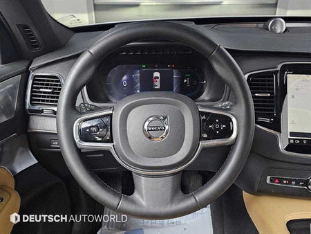 Volvo XC90 — photo 13