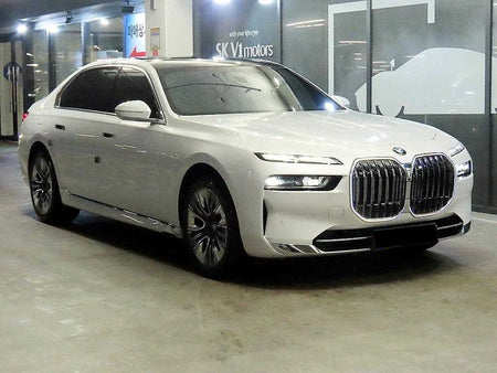 BMW 7-Series — photo 01