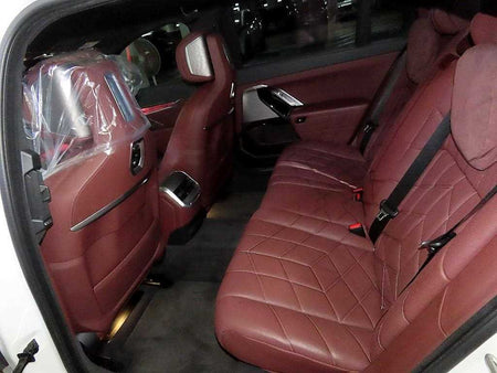 BMW 7-Series — photo 07