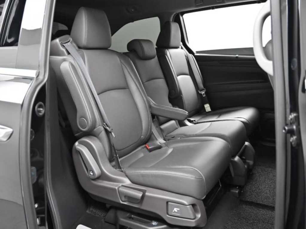 Honda Odyssey — photo 12