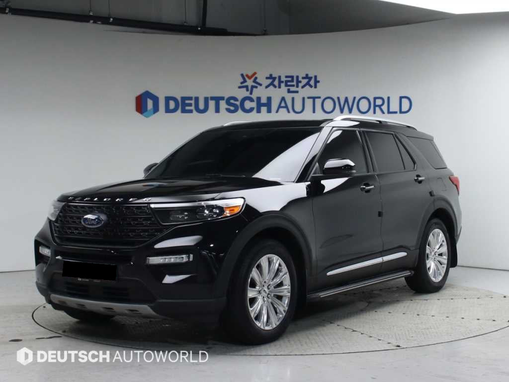 Ford Explorer — photo 01