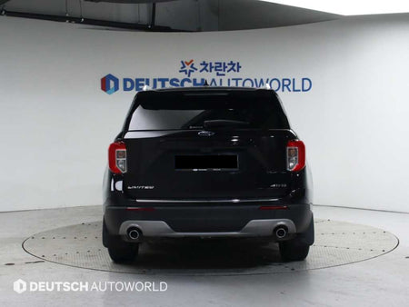Ford Explorer — photo 04