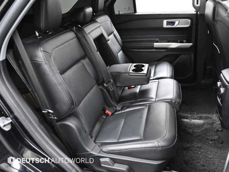 Ford Explorer — photo 12