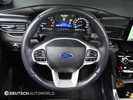 Ford Explorer — photo 13