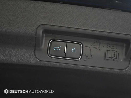 Ford Explorer — photo 20
