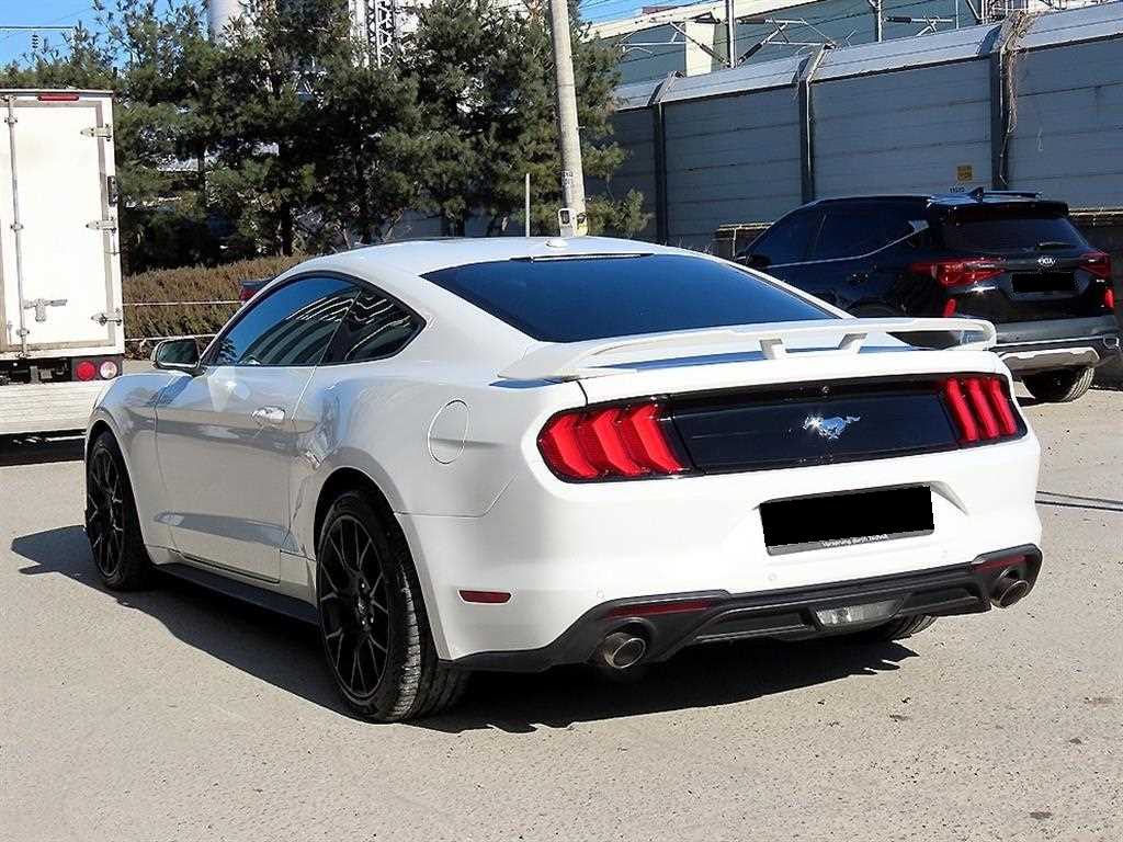 Ford Mustang — photo 03