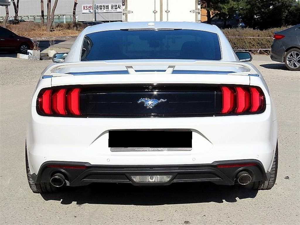 Ford Mustang — photo 04