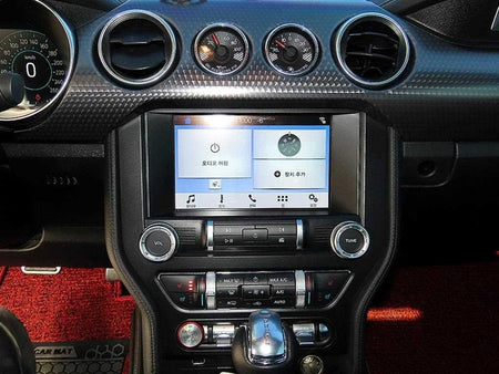 Ford Mustang — photo 12