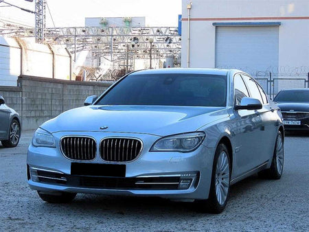 BMW 7-Series — photo 02
