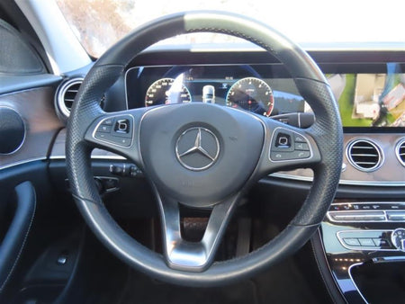 Mercedes-Benz E-Class — photo 15