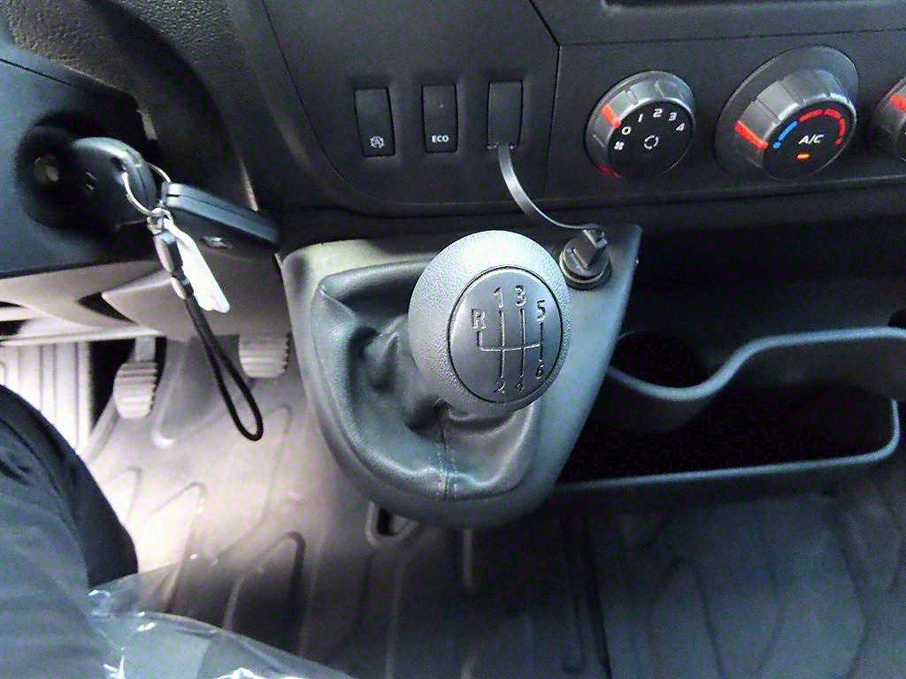 RENAULT Master — photo 11