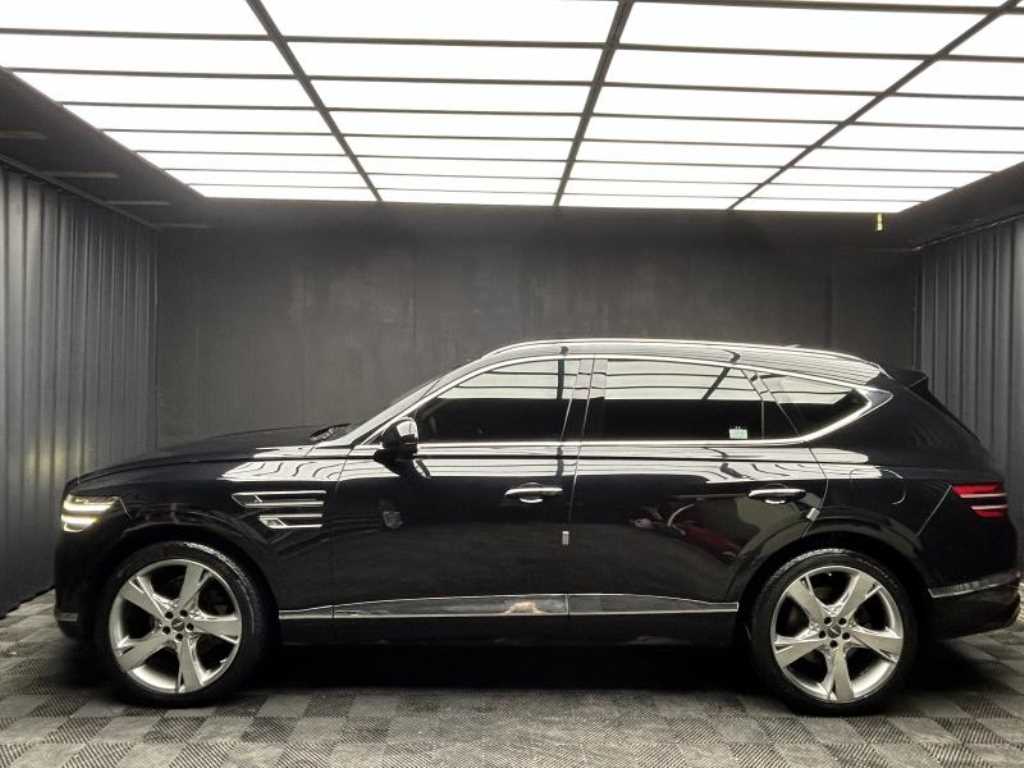 Genesis GV80 — photo 03