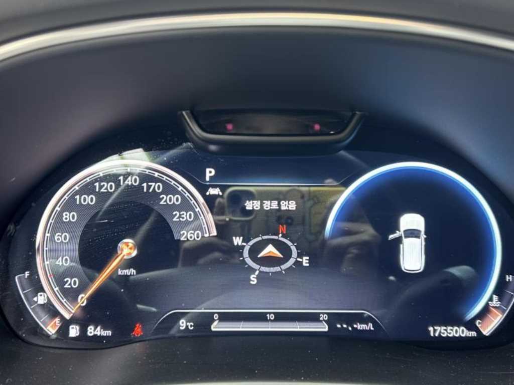 Genesis GV80 — photo 09