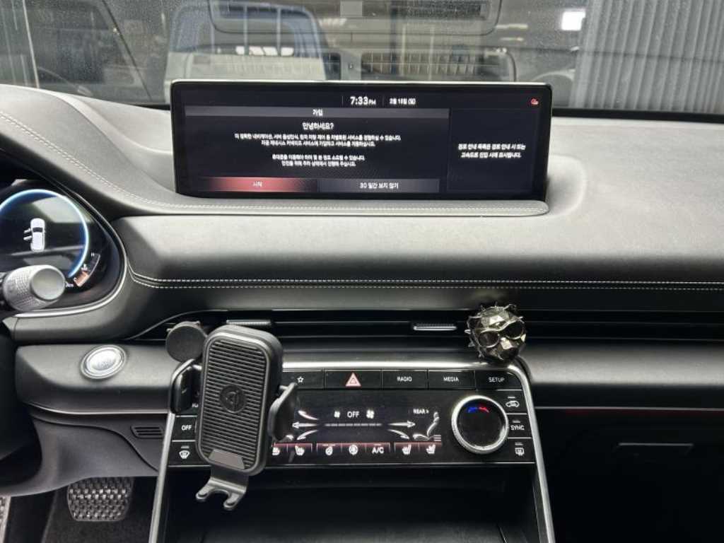 Genesis GV80 — photo 10